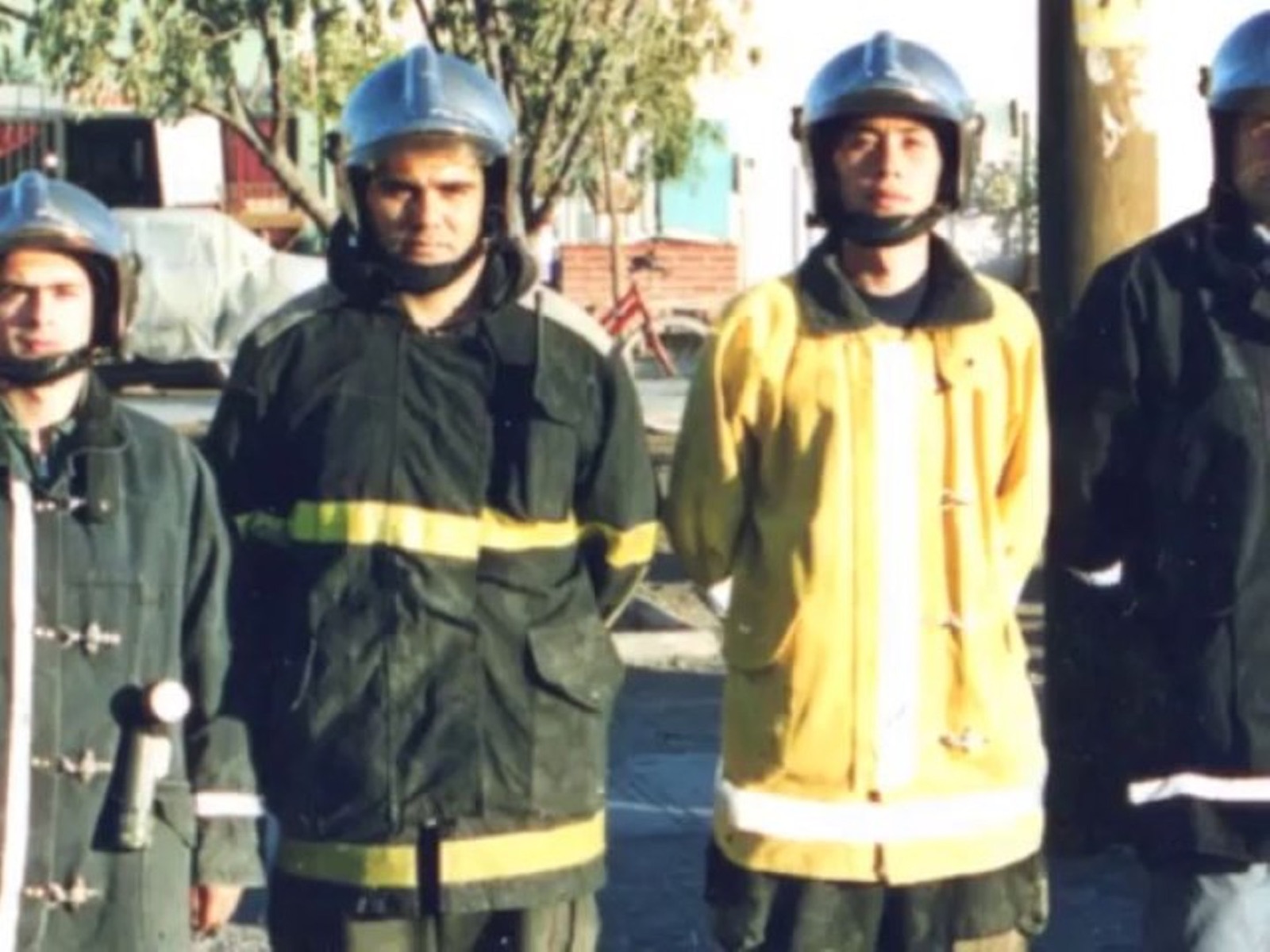 Fotografía grupal de bomberos de nuestro archivo